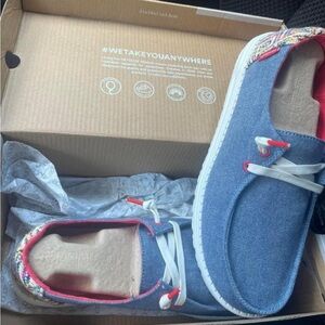 NWT Hey Dudes Women’s Size 9